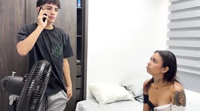 ¿Que puede pasar si una pareja caliente de hermanastros comparten habitacion de hotel?