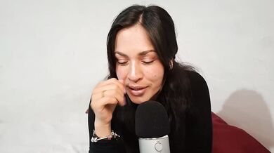 ASMR Beso, muerdo y acaricio tus orejas