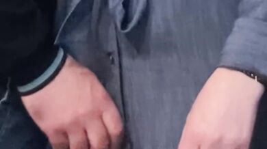 WOW!!! Stranger's Fingers Playing With Hairy Pussy