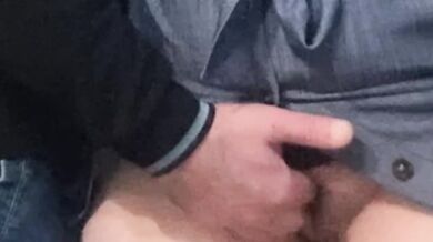 WOW!!! Stranger's Fingers Playing With Hairy Pussy