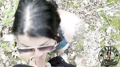 Big Tit MILF Gets Hiking Trail Facial