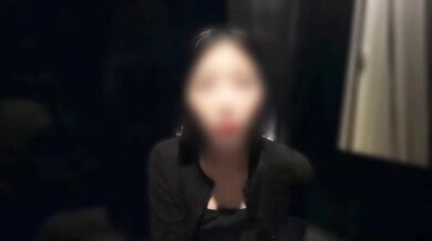 【女友達と深夜セックス】