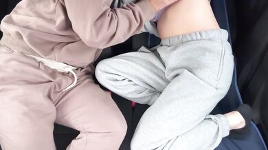 [Personal shooting] Cowgirl in the car squirting SEX / amateur / Big / Beautiful / / Gonzo / Pant voice