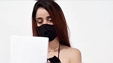 Recepcionista de olho em minha ereção!