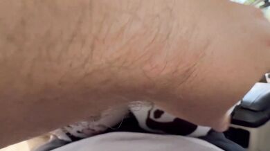 My Big Ass in Cute Pajama Made Stranger Cum on Self in the Car
