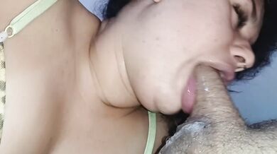 The most skilled porn star giving a blowjob, this bitch is going viral sucking????