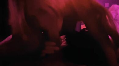 POV снял девочку в Токио, она спела своей трек и хорошо поработала ртом и жопой/I picked up a girl in Tokyo, she sang my track and did a good job with