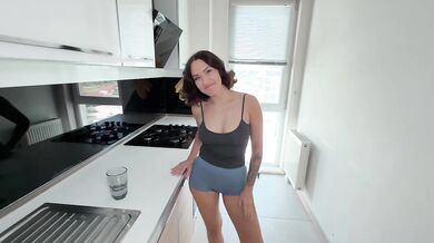 Hot stepmom MILF was fucked before training.
