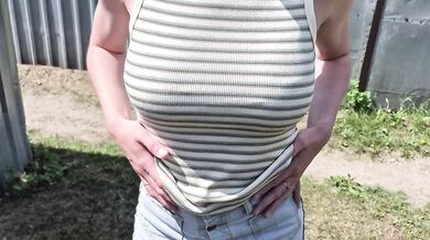 Young Model Wants To Break Through & Goes To Any Lengths To Get Caught