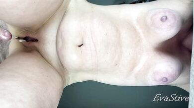 hanging tits of a 65-year-old granny move to the beat of a dick