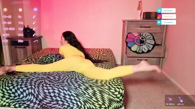 More Stretches with your Petite Asian Goddess in Tight Gym Outfit ft. Alicia Hebi