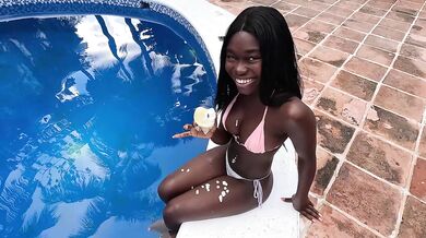 DRIPPING CUM Onto Busty Black Girl I Picked Up By The Pool