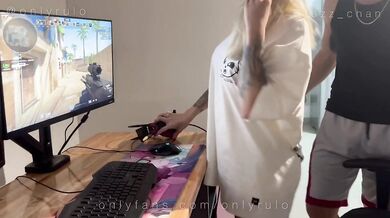 Blonde gamer chick deepthroats and gushes cum while riding dick