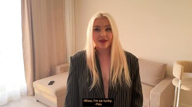 A REALTOR OFFERS ANAL SO THAT I WILL BUY AN APARTMENT. BIG ASS ANAL, FULL HD, ASS FUCK