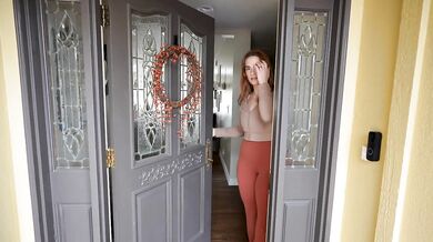 Sexy new neighbor bounces her BIG GORGEOUS ASS on my cock - Siri Dahl