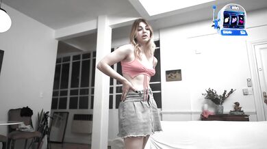 Me ayuda a estudiar Historia y termino saltando en su ENORME verga - Keila Bassi & El Nono