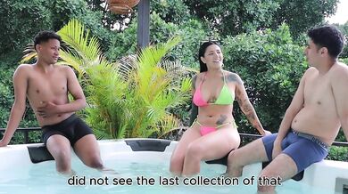An afternoon with friends ends in wild sex with a tattooed guy who turns me on - La Rola