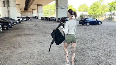 risky public cable car blowjob - naughty in the sky / SallyDinosaur
