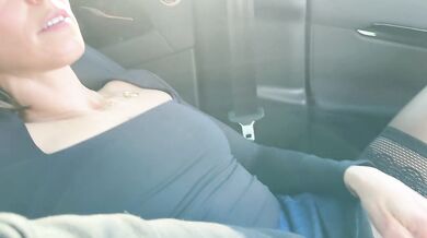 I let husband's friend creampie me during sneaky car hook-up / Public cheating