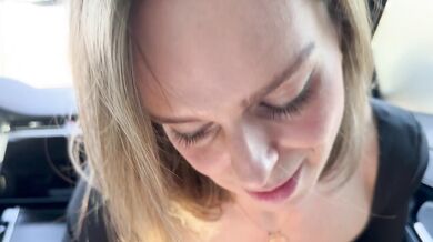 I let husband's friend creampie me during sneaky car hook-up / Public cheating