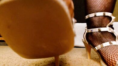 1328 Bobby likes feet, so I let him enjoy mine. From Vintage Vixen DawnSkye
