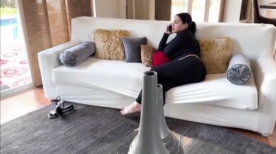 Thick stepmom rides son raw while cheating on dad her juicy thighs squeezed tight