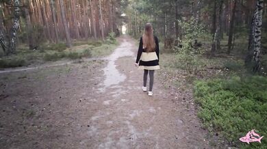 Nymphomaniac in forest deepthroats stranger’s big load until his knees buckle