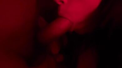 Goth babe takes it raw in tight hole stuffed full
