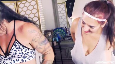 Muscle Mommy Thick Inked Femdom FFM Destroyed Pussy Eating Facesitting