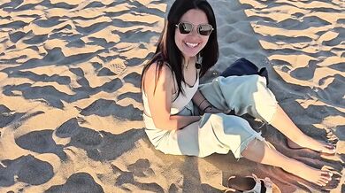 Beach pickup turns into dirty car blowjob with petite latina stranger