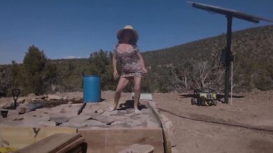 Work MILF squirts alone with BBC and toys