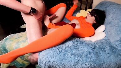 Velma’s condom ripped off cumshot surprise fuck leglock creampie