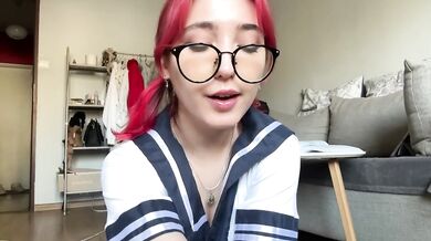 Virtual sex makes me cum harder than my college lessons