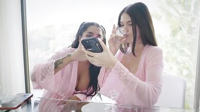 Her Best Friend Sets Up Wife For Gangbang With Husband And 4 Friends Hardcore DP Bukkake