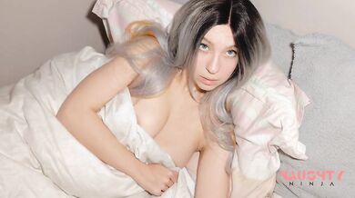 Step-Mom Lets me In her Bed when It's Freezing Freezing her holes raw