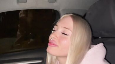 sweet blonde on highway get throat fucked deep in car