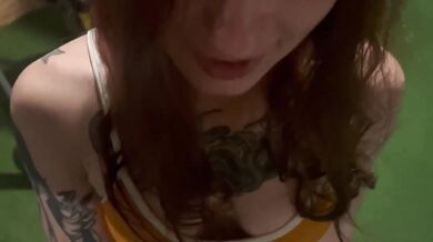 Tore her leggings and came inside the fit girl's pink pussy