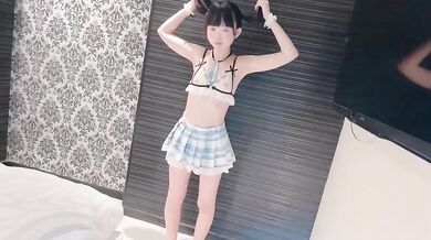 Stepsister Idol’s grateful backdoor worship howls for the camera