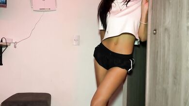I stay alone with my best friend's girlfriend she begs me to fuck her raw and fill her with milk