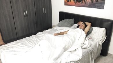 My girlfriend sucks my dick then rides me with her perfect athletic body