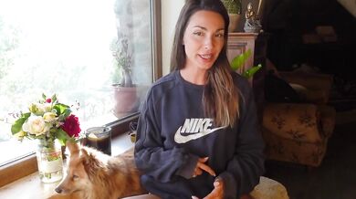 Roxy Fox MILF teaches how to eat pussy like a hungry slut