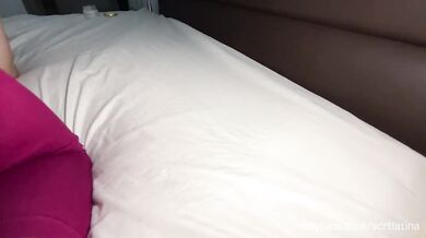 Gym girl rips her leggings while taking a big dick and getting cumplayed