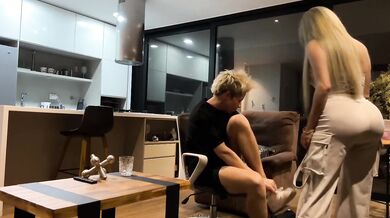 Latina milf gets drenched squirting during sugar daddy strip games with her thick Colombian ass