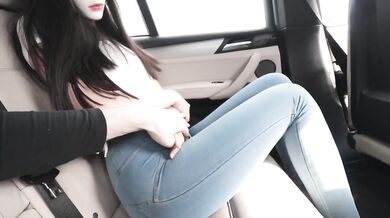 First date with asian girl ends in wild car sex