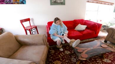 Stepmom creampie in living room lasting 14 minutes of cum inside her big natural tits