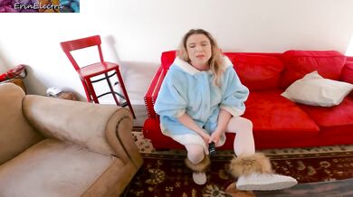 Stepmom creampie in living room lasting 14 minutes of cum inside her big natural tits