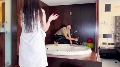 My roommate begs me to fuck her when her boyfriend goes to work