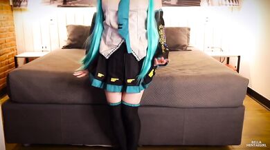 Hatsune Miku cosplay gets fucked hard cumshot doggy reverse cowgirl tease