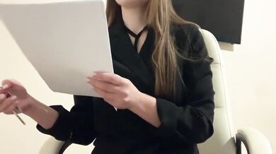 The teacher made me watch her bring herself to orgasm with that fat ass and bald pussy