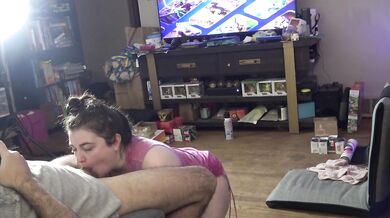 Gaming Blowjob For The Holidays